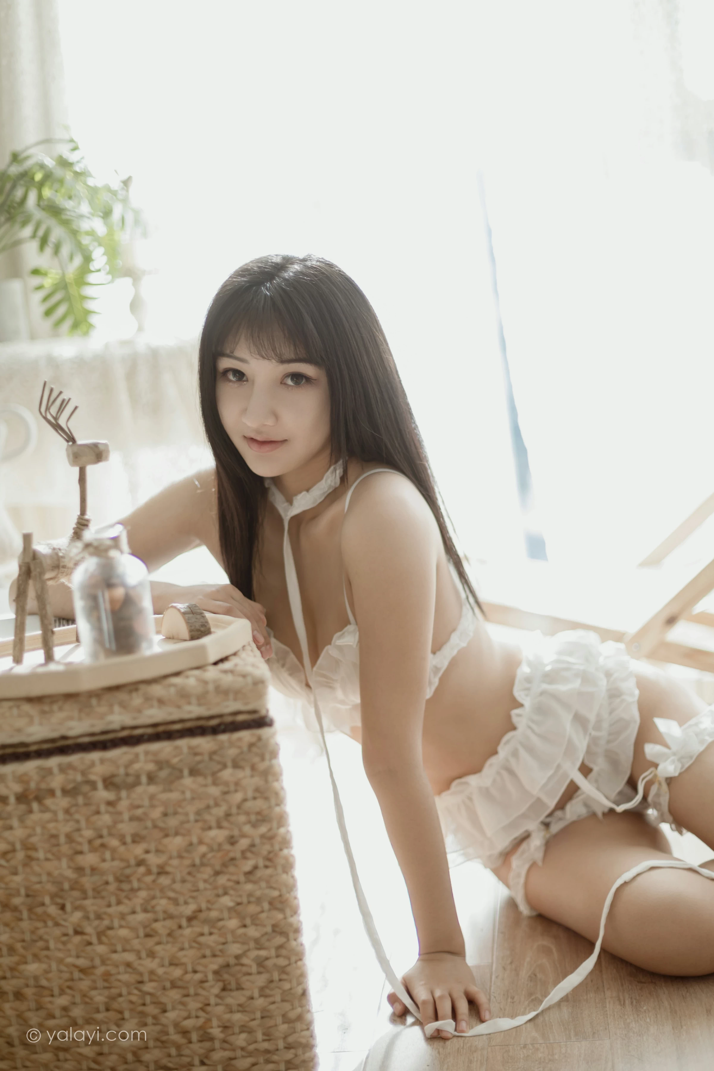 [YALAYI雅拉伊]NO.704 《猫娘》 韩熙 白色情趣内衣性感私房写真集第15张