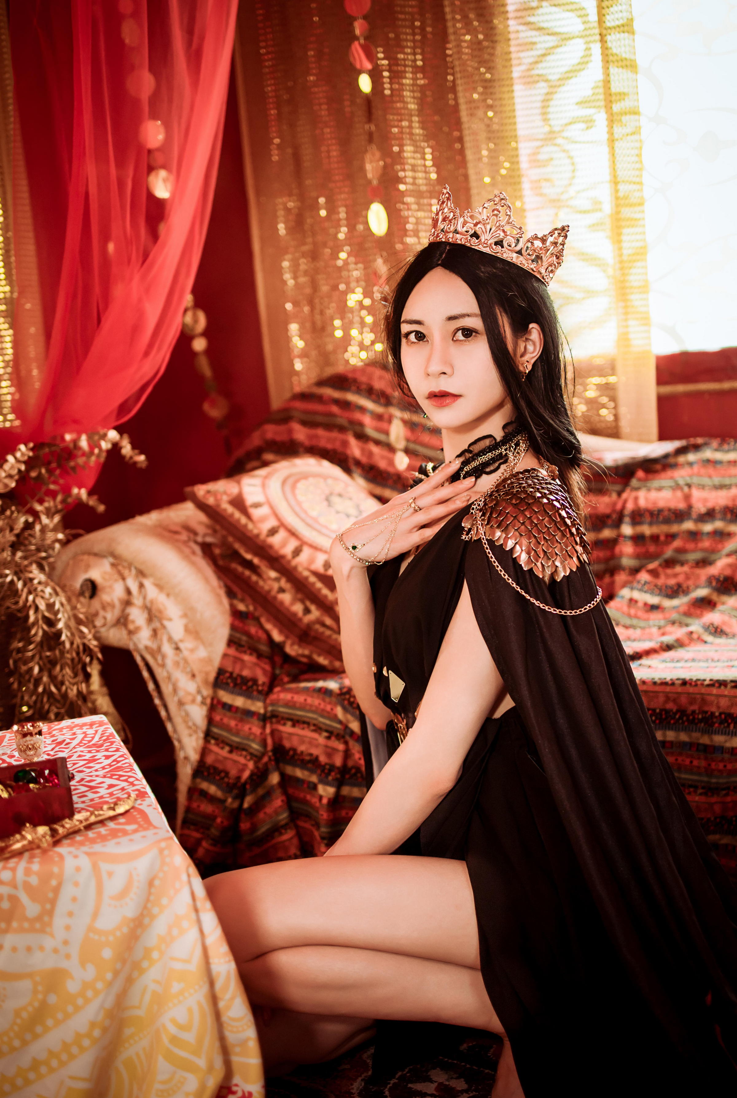 [YALAYI雅拉伊]2022.07.29 鬼刀公主 陈若冰 黑色披肩加黑色深V情趣礼服裙性感私房写真集第13张