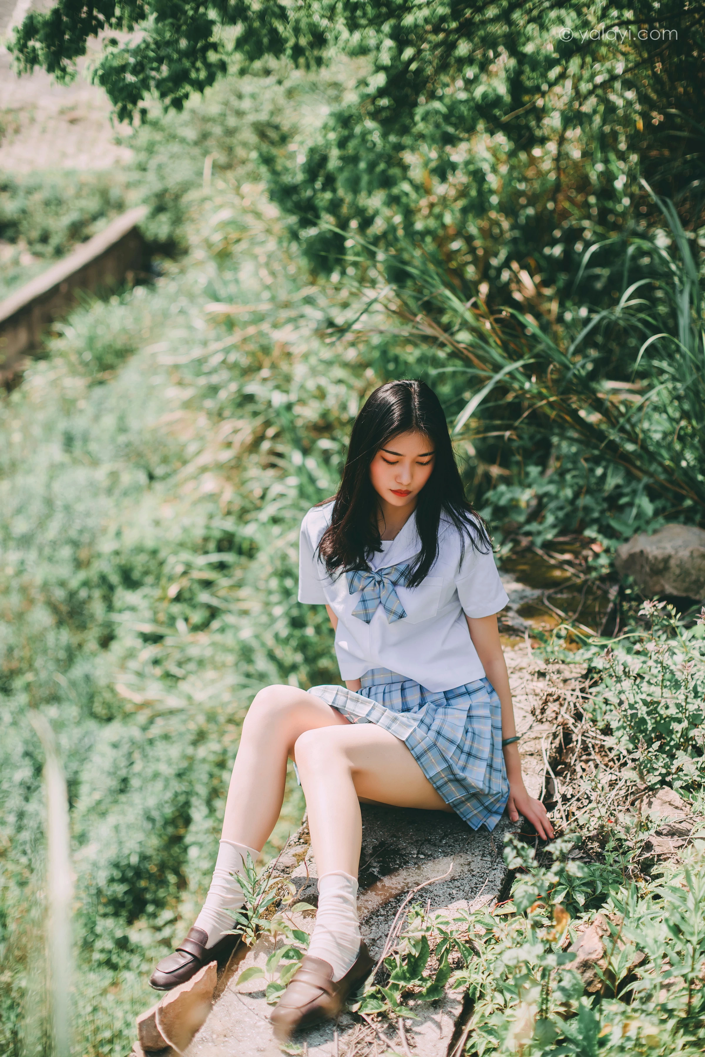 [YALAYI雅拉伊]NO.663 《涟漪》 和风 JK制服与短裙加黑色蕾丝内衣写真第1张