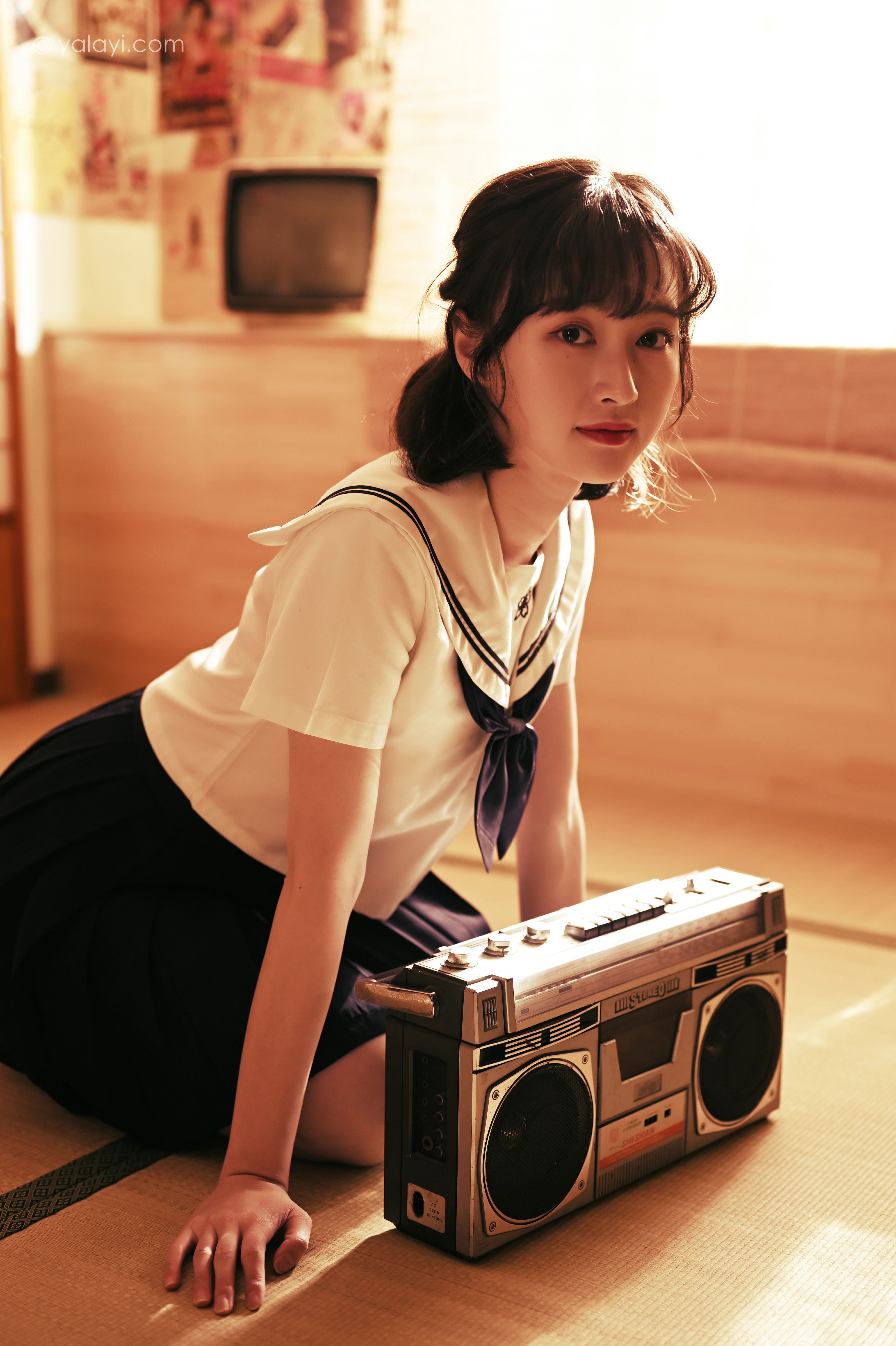 [YALAYI雅拉伊]NO.778 优等生JK 京京 白色水手制服加黑色短裙私房写真集第4张