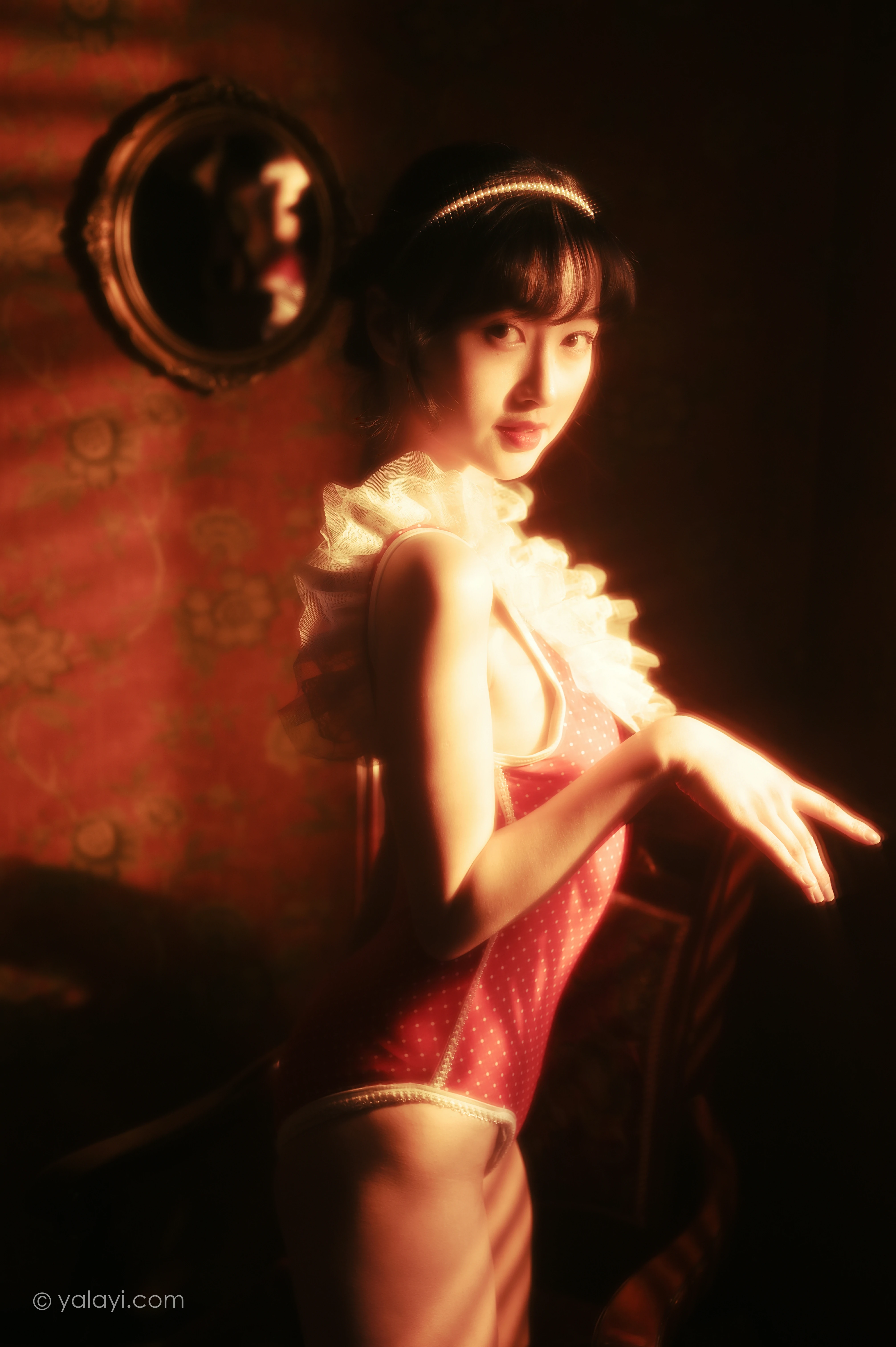 [YALAYI雅拉伊]NO.787 红颜旧梦 京京 红色紧身连体内衣性感私房写真集第2张