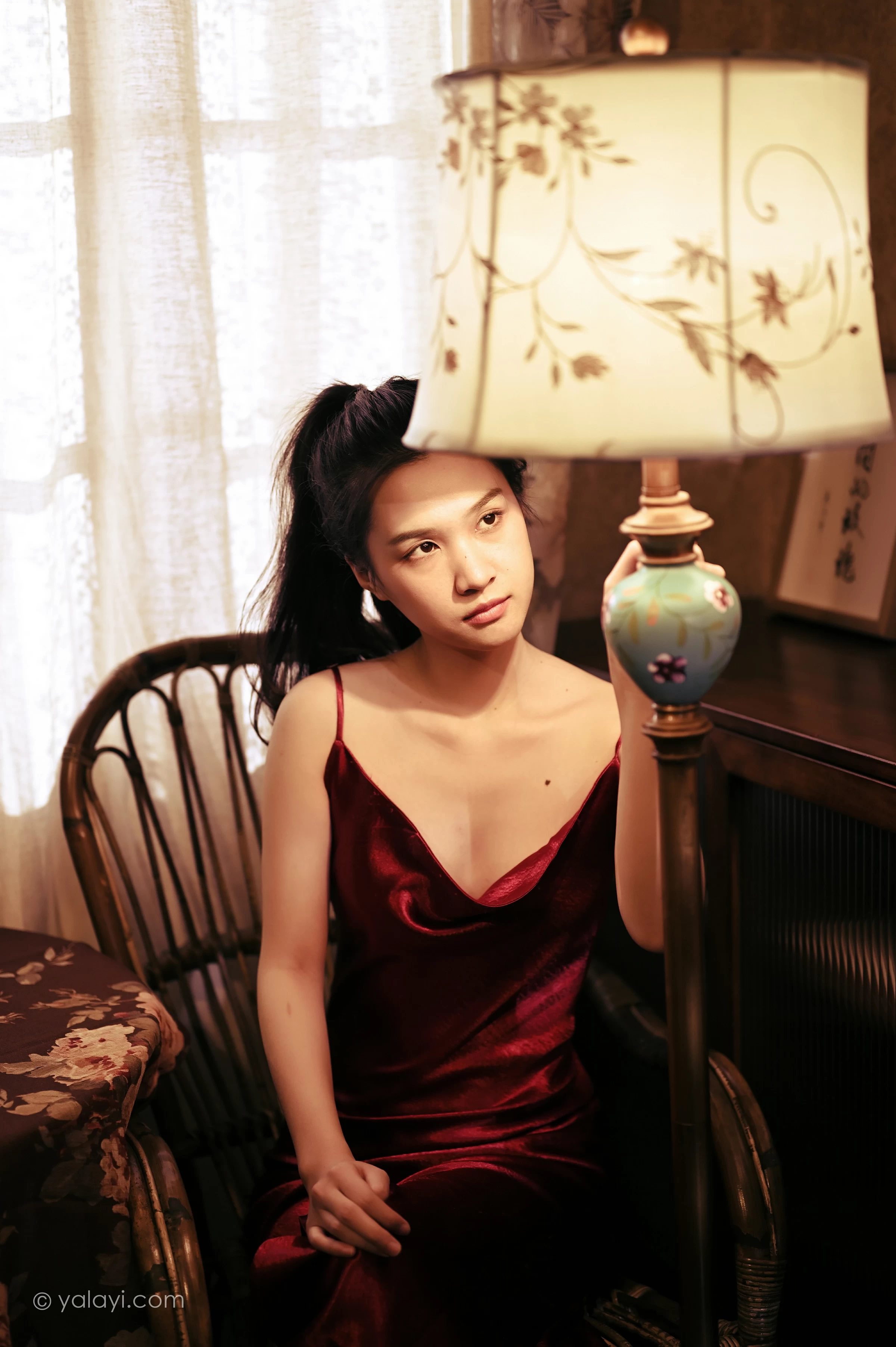 [YALAYI雅拉伊]NO.746 《岁月静好》 方岚 红色吊带裸背连衣裙性感写真集第6张