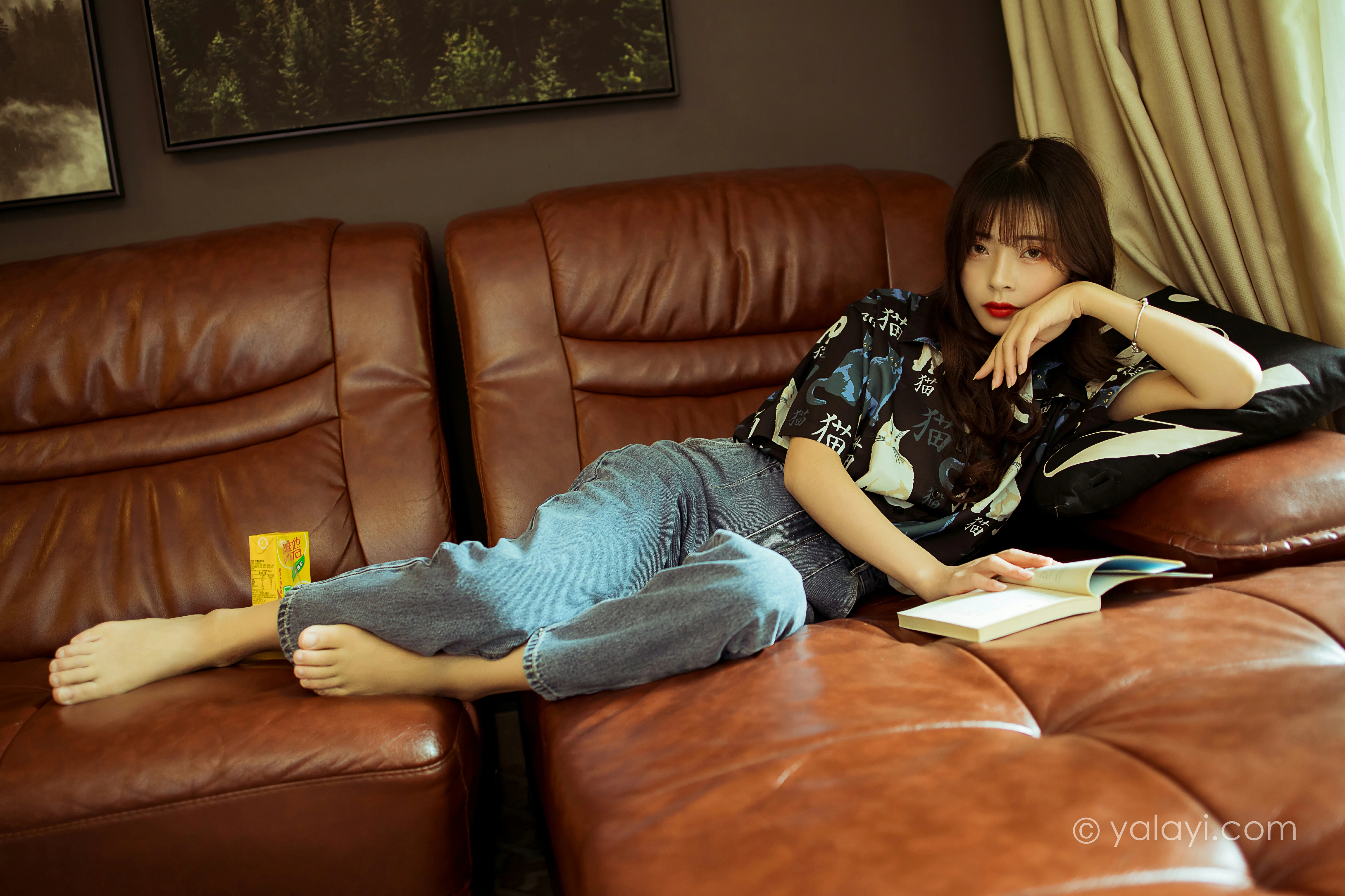 [YALAYI雅拉伊]NO.789 当年情 程小蝶 黑色衬衫加牛仔长裤性感写真集第3张
