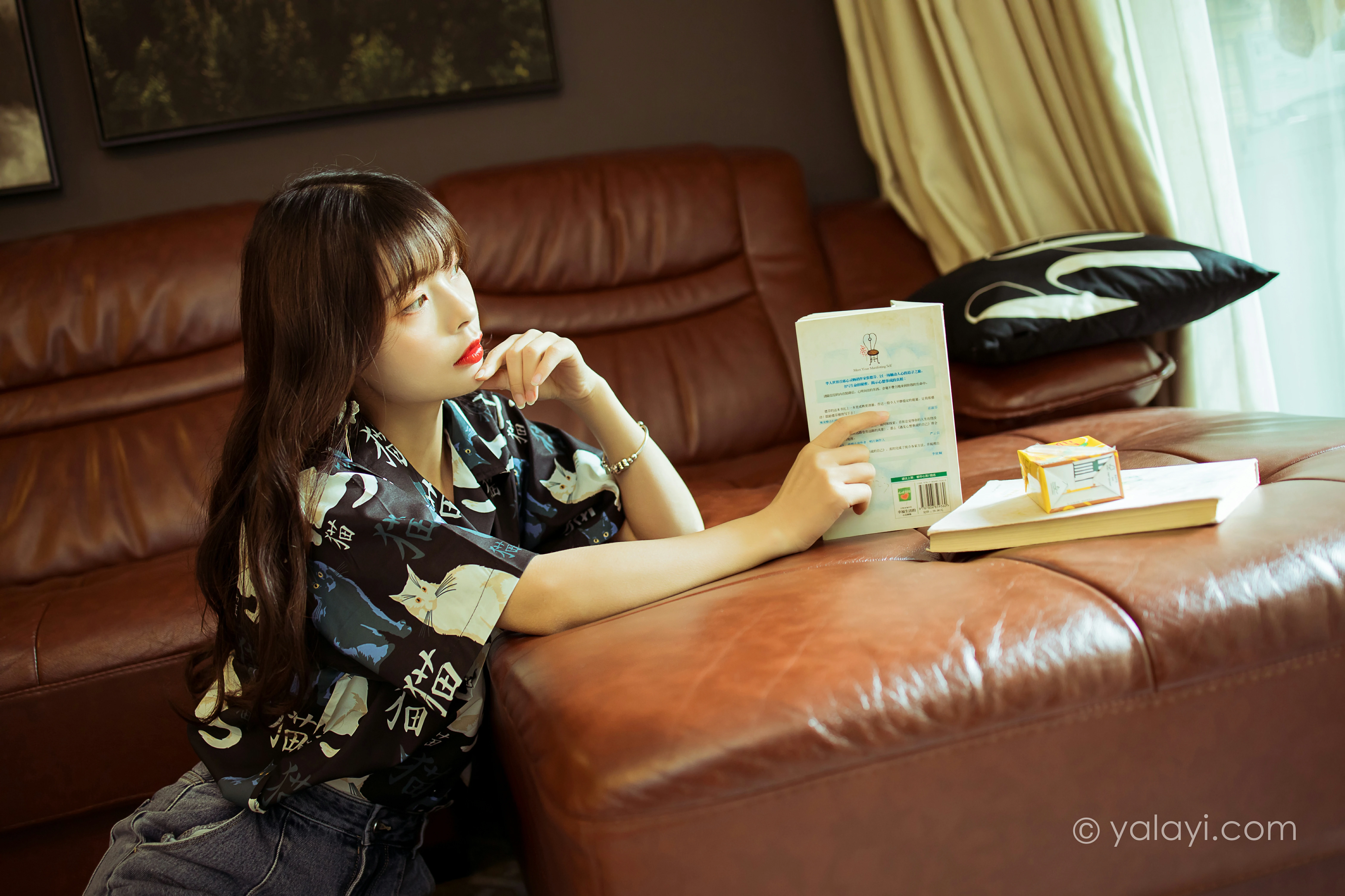 [YALAYI雅拉伊]NO.789 当年情 程小蝶 黑色衬衫加牛仔长裤性感写真集第6张