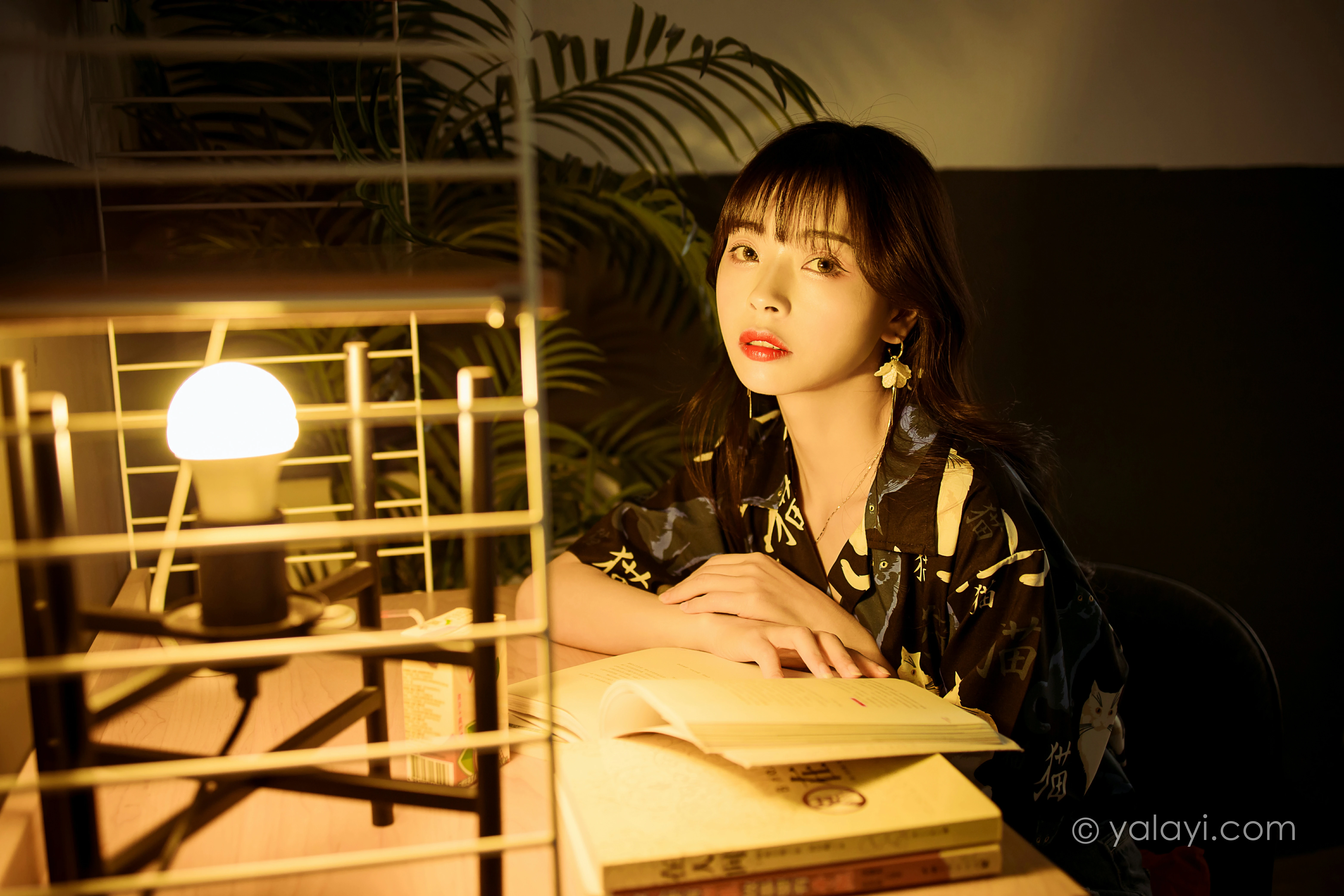 [YALAYI雅拉伊]NO.789 当年情 程小蝶 黑色衬衫加牛仔长裤性感写真集第10张