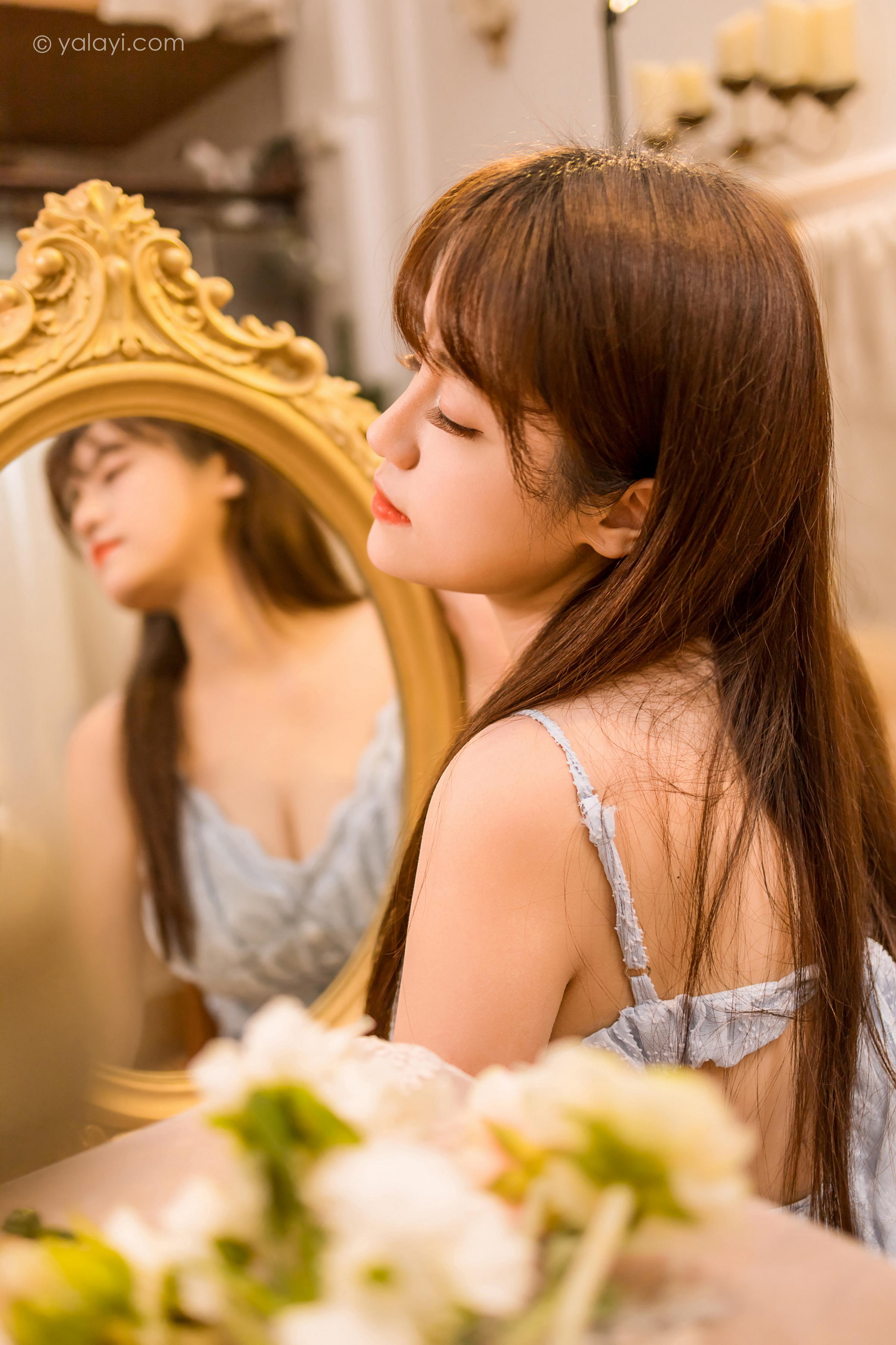 [YALAYI雅拉伊]2022.12.30 蓝色妖姬 虞艺 灰色吊带蕾丝连衣裙居家清纯写真集第15张