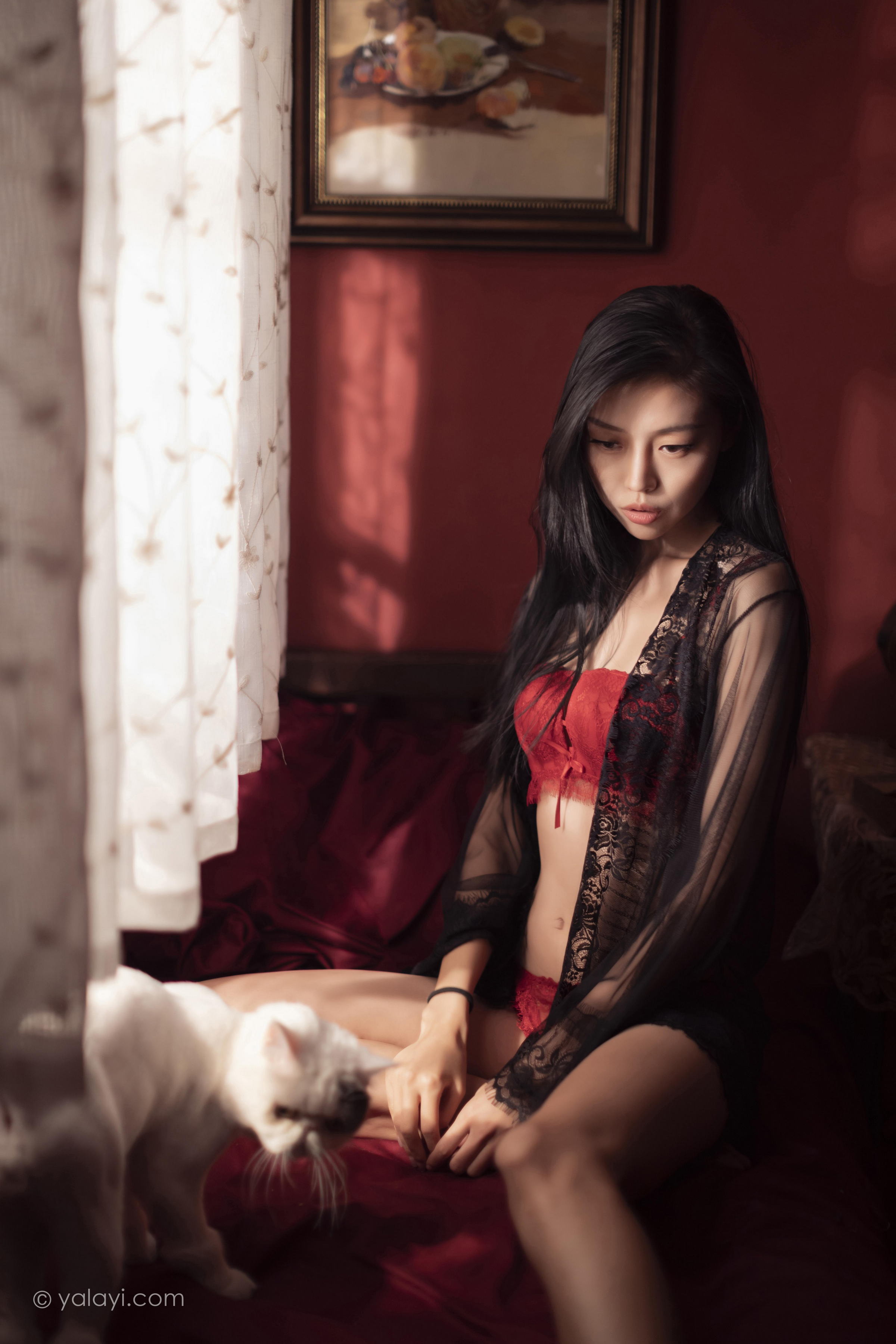 [YALAYI雅拉伊]2023.02.17 一抹红色 图雅 黑色透视睡衣加红色蕾丝内衣性感私房写真集第9张