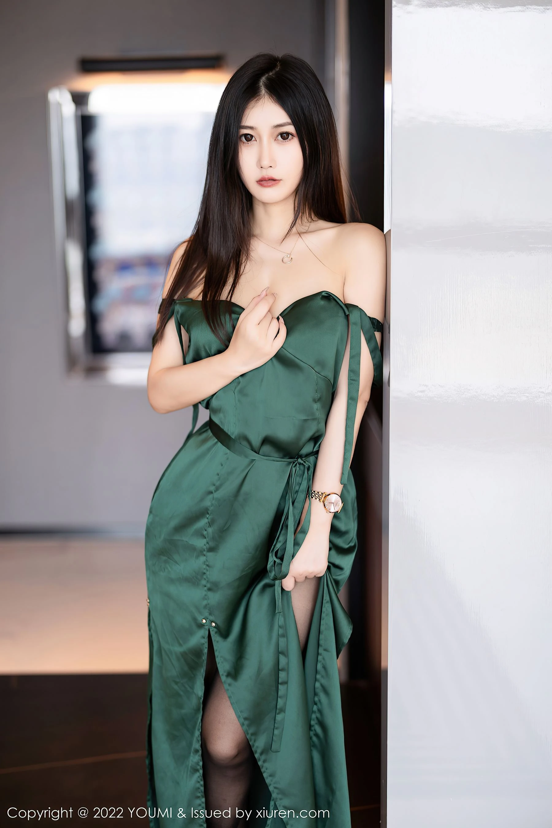 尤蜜荟 VOL.837 laura阿姣 黑丝长裙第16张