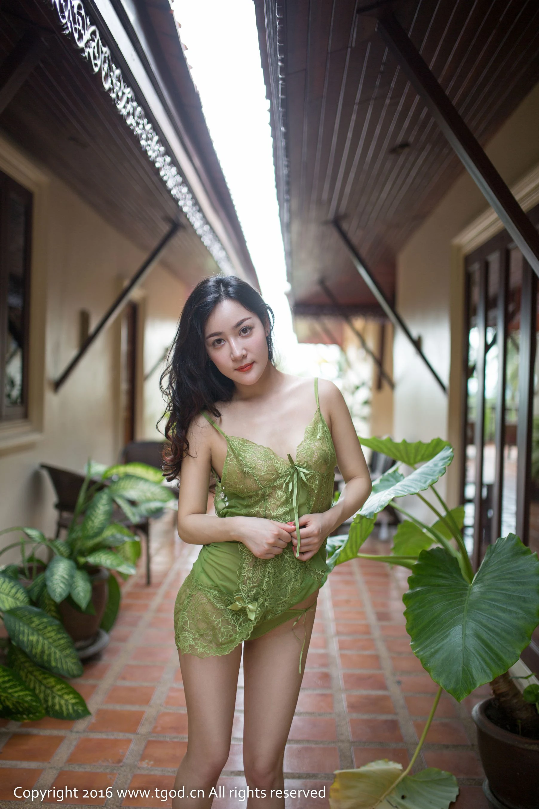 巧儿《苏梅岛旅拍》女人味十足的姑娘 推女神/尤蜜荟第9张