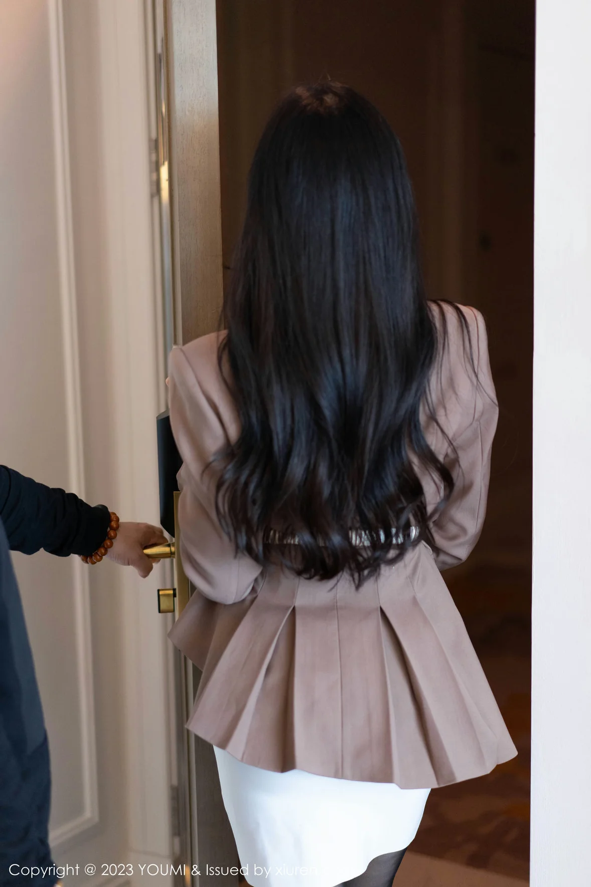  尤蜜荟 Vol.950 允爾 魅惑黑丝性感写真 [74P]第1张