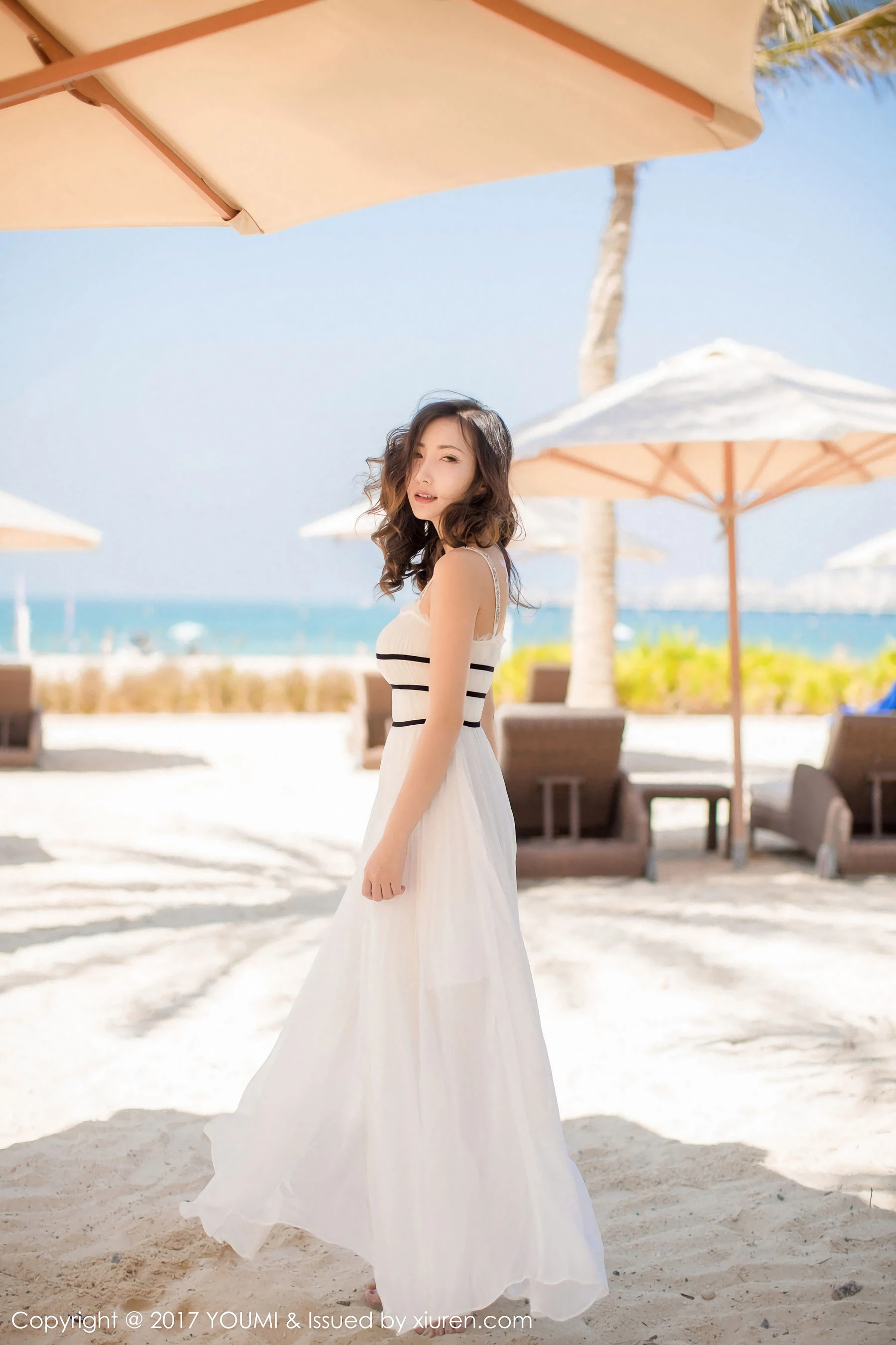 Yumi-尤美《迪拜旅拍 沙滩女神》 尤蜜荟YouMi Vol.078第13张