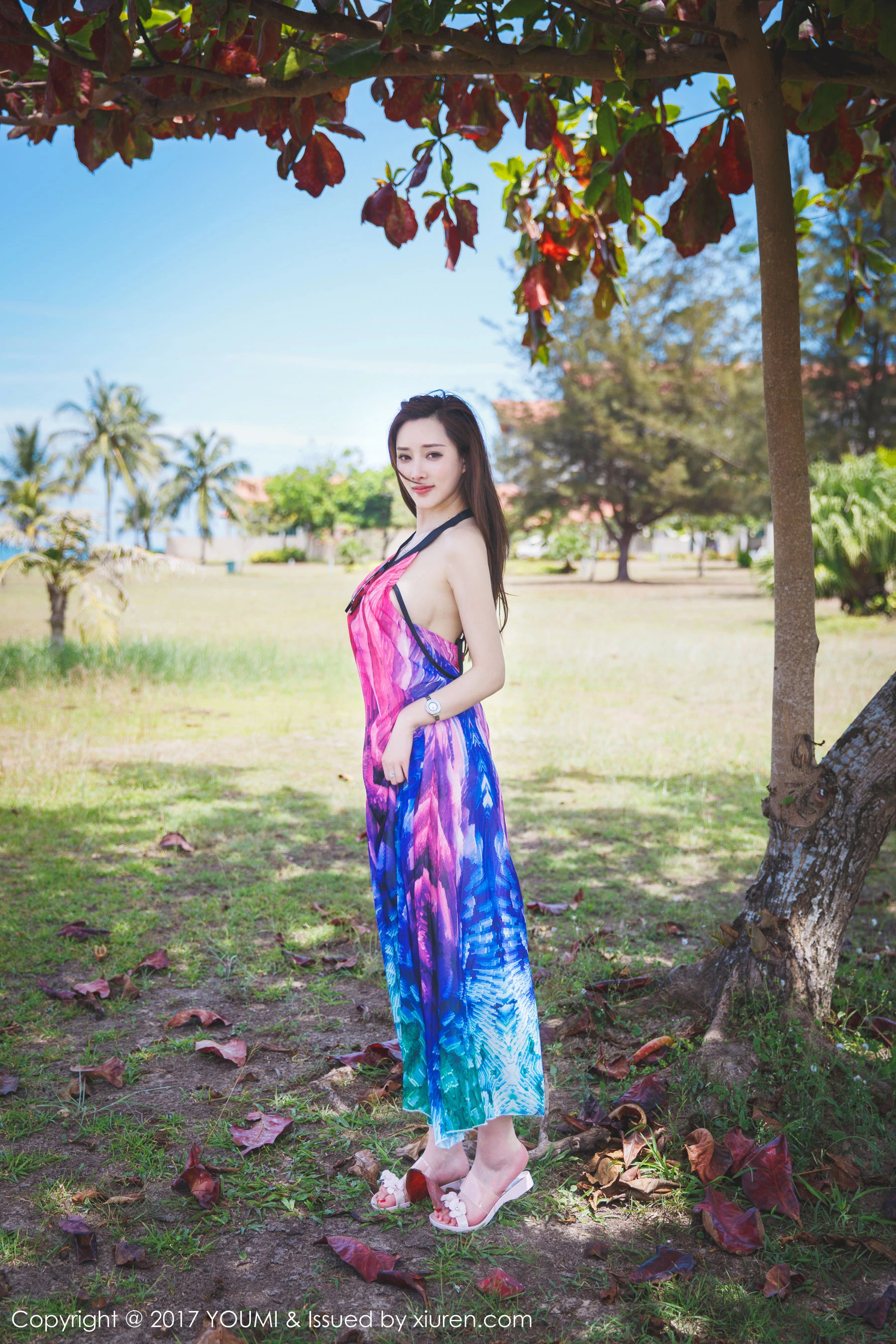 土肥圆矮挫穷《沙滩比基尼+韵味长裙》 尤蜜荟YouMi Vol.029第1张