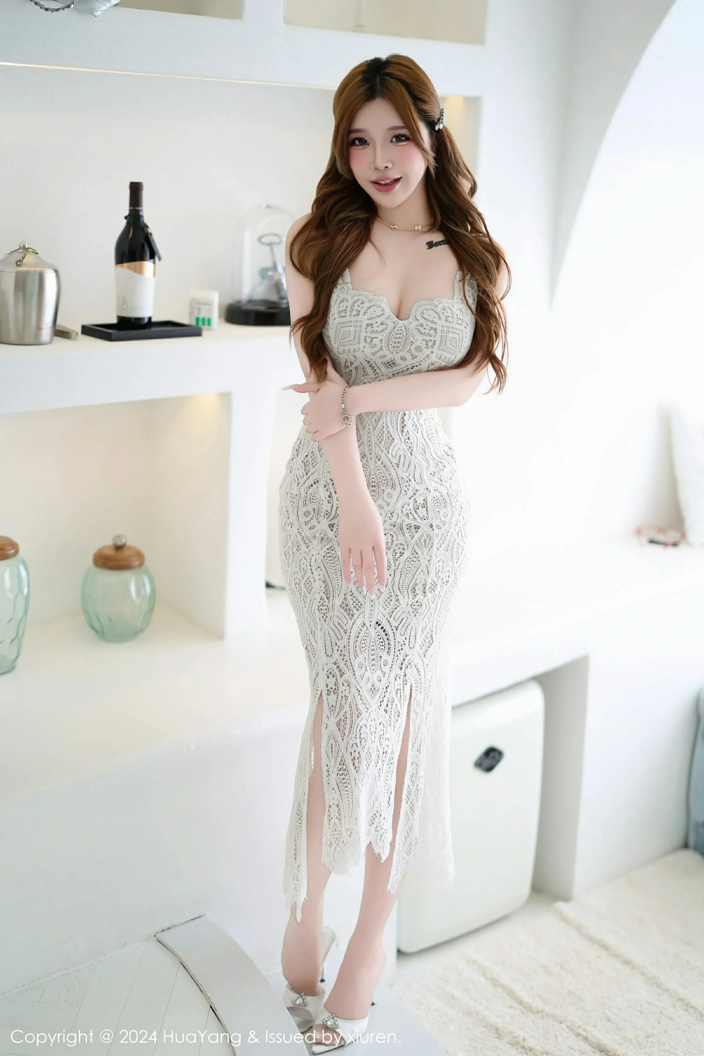  尤蜜荟 VOL.1105 小海臀Rena [50P]第1张