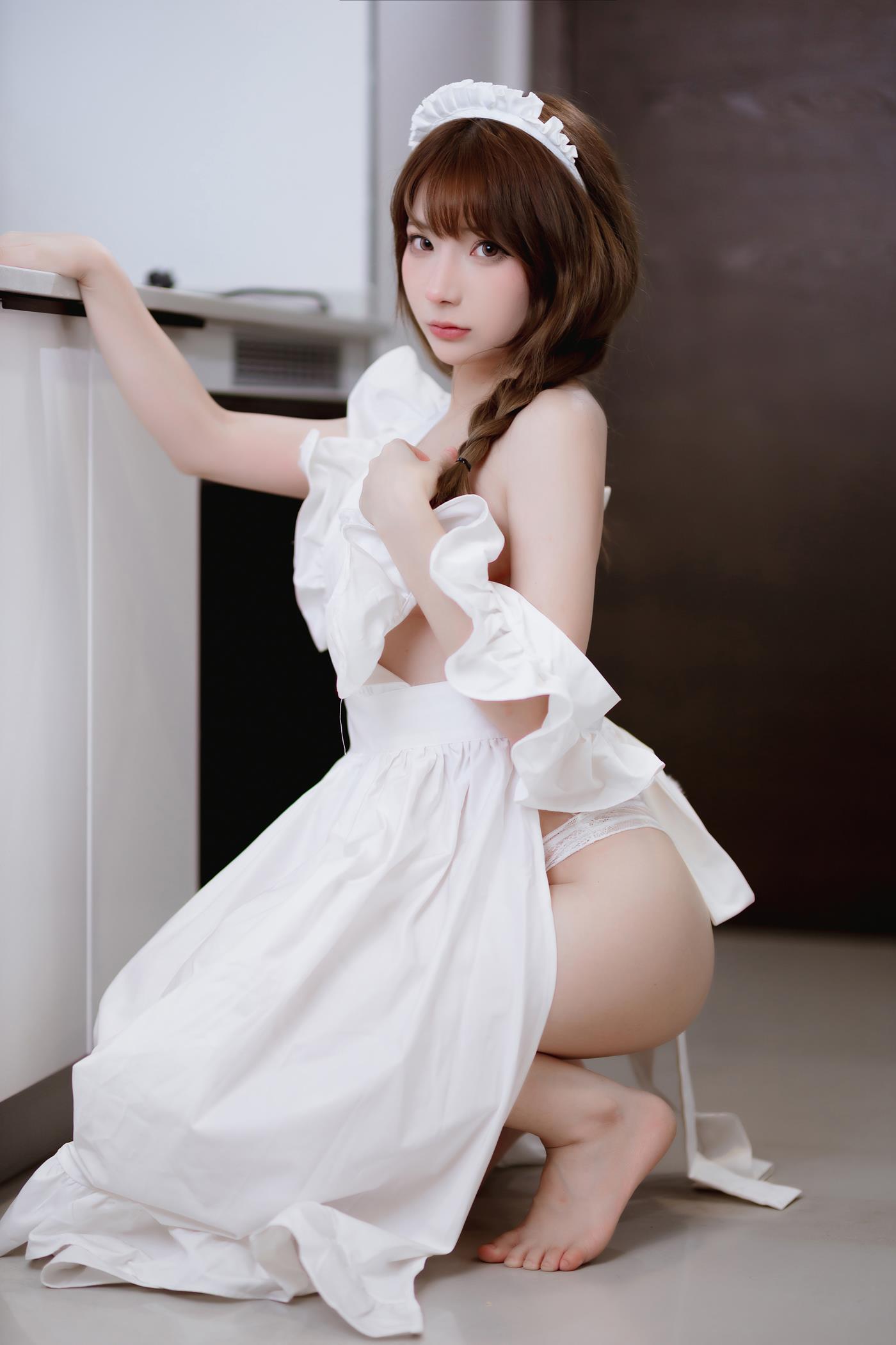 网紅Coser@是三不是世w  果体围裙 [25P]第4张