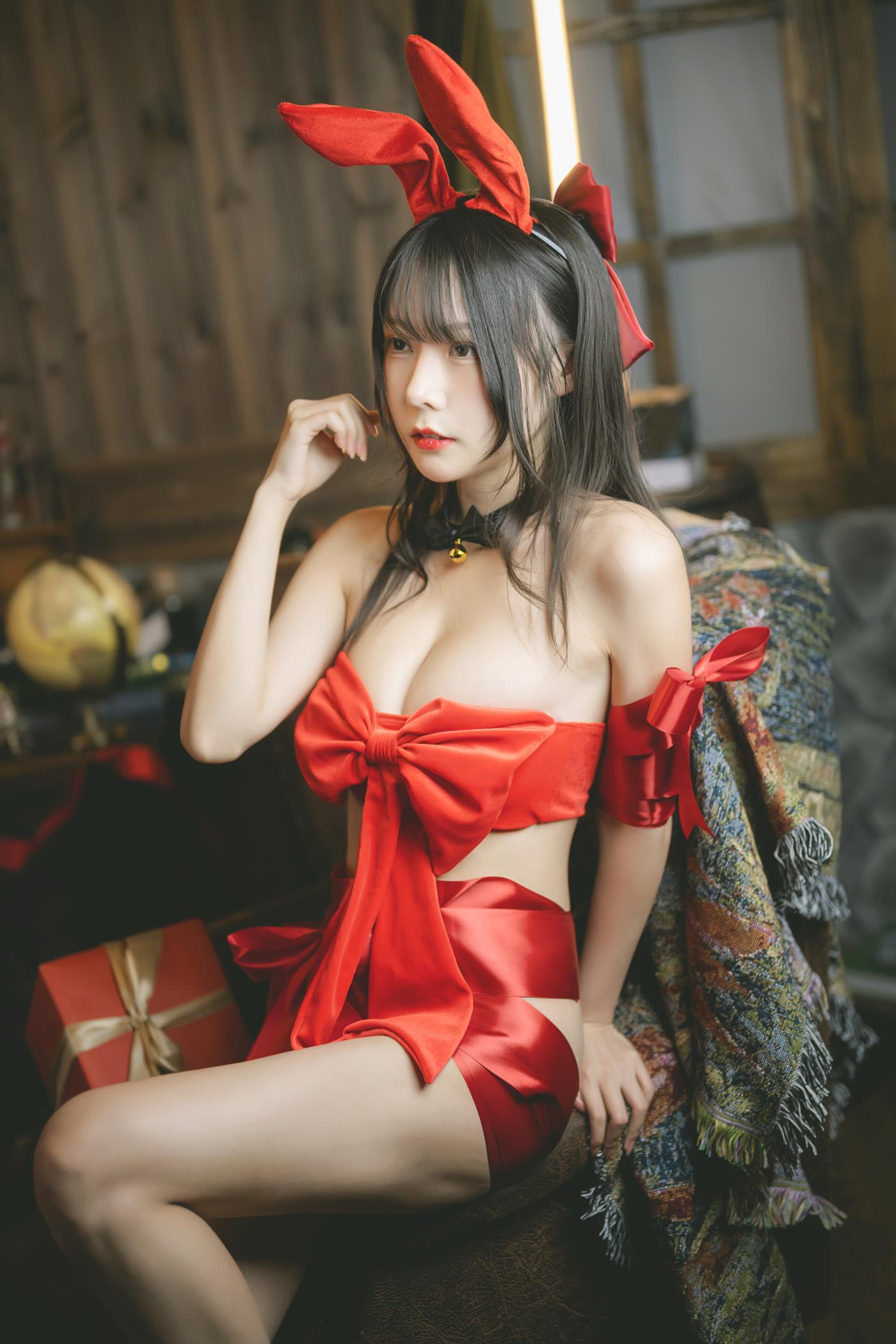 网紅Coser@香草喵露露 杨枝甘露 红色丝带礼物 [53P]第2张