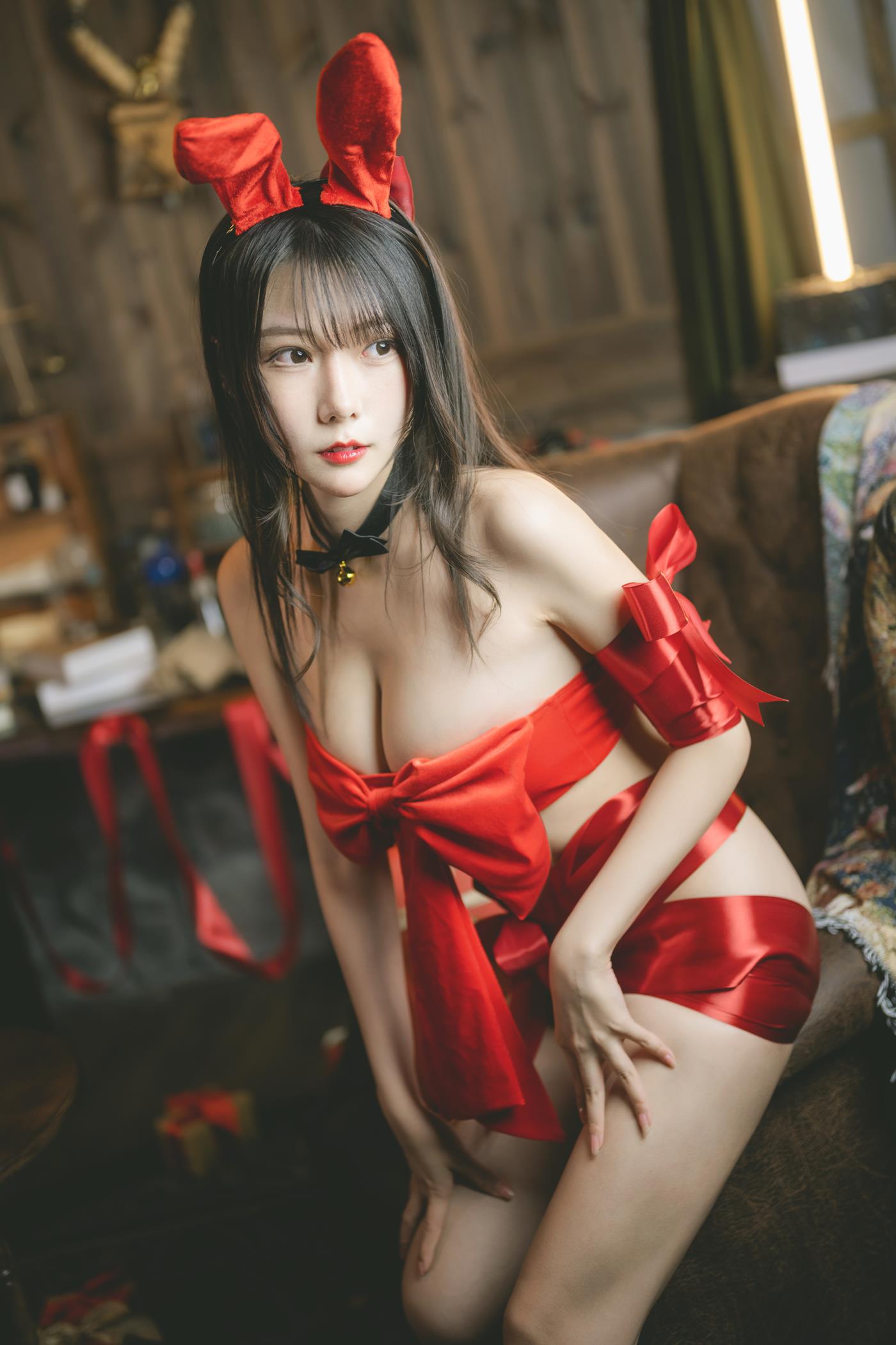 网紅Coser@香草喵露露 杨枝甘露 红色丝带礼物 [53P]第2张