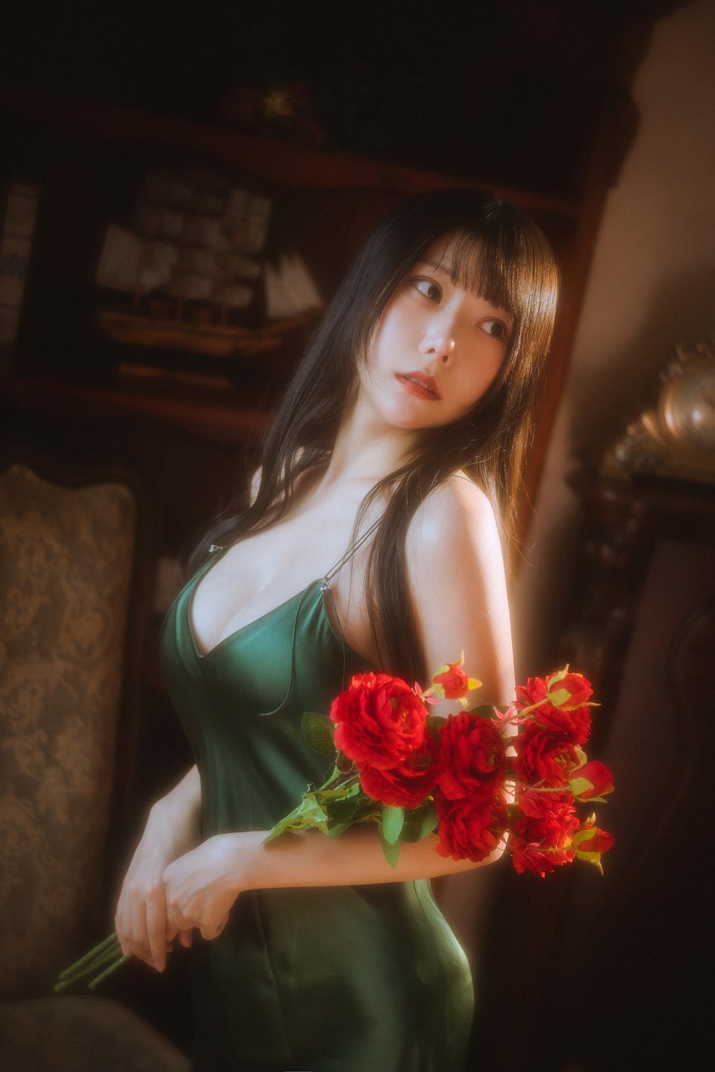 网紅Coser@香草喵露露  杨枝甘露 绿色连衣裙 [45P]第7张