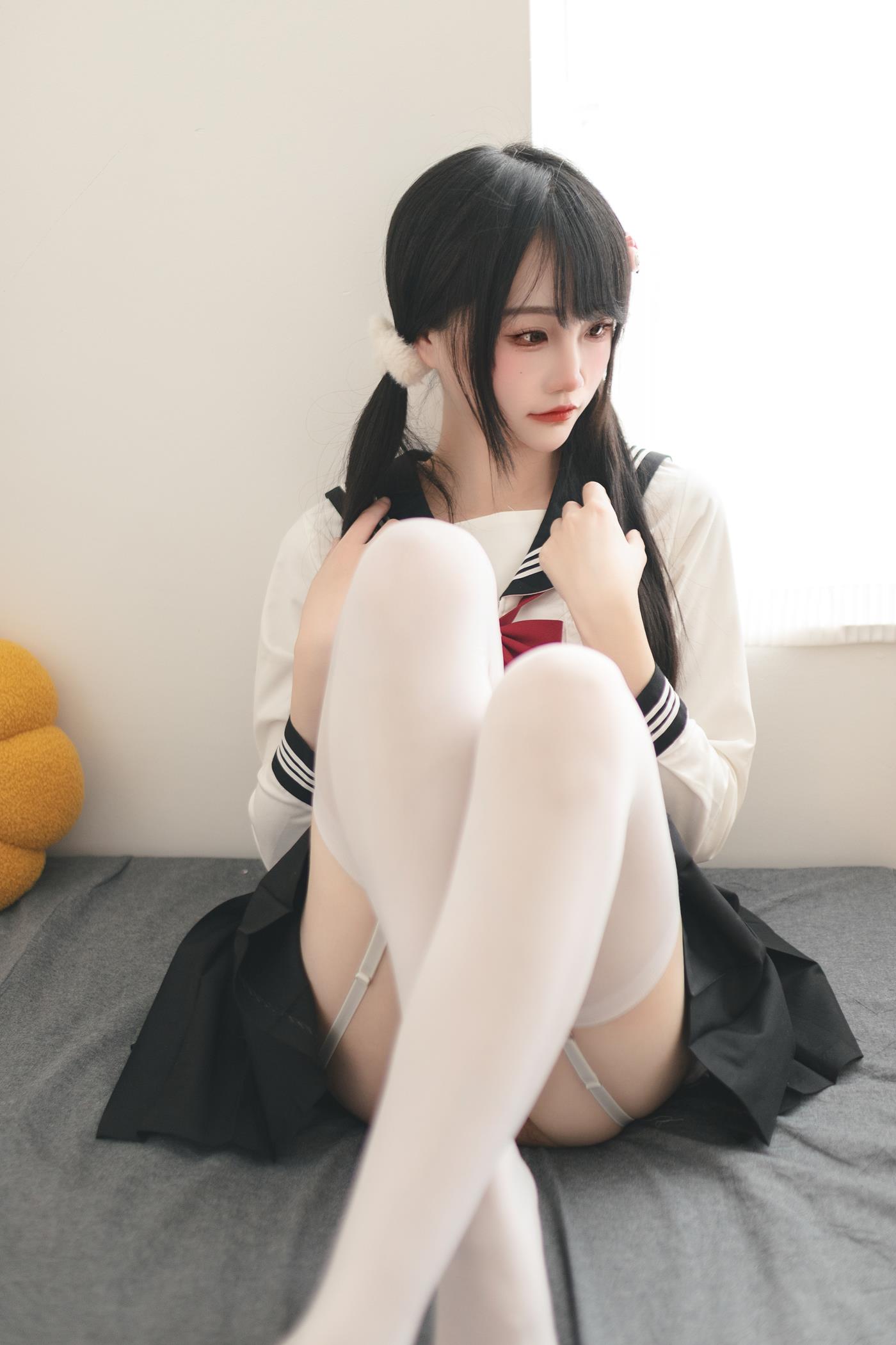 嗷呜酱  水手服[48P]第5张