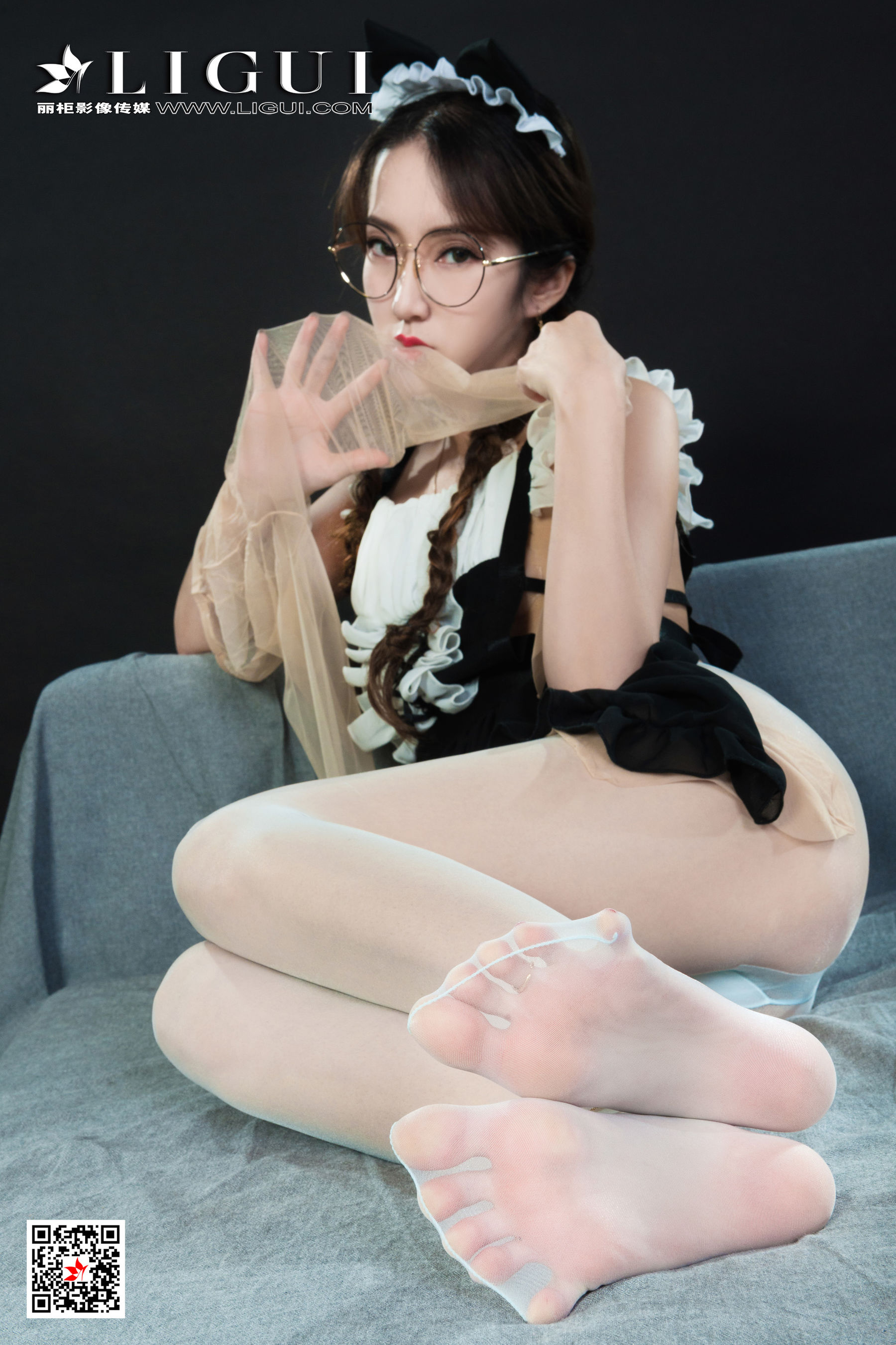 [丽柜Ligui] Model 汐汐 《颜丝香吻》 写真套图第4张